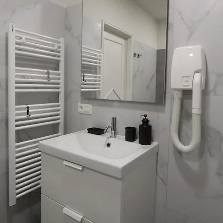 Apartament Z&a - Spacious Apartment, Close To The Strip