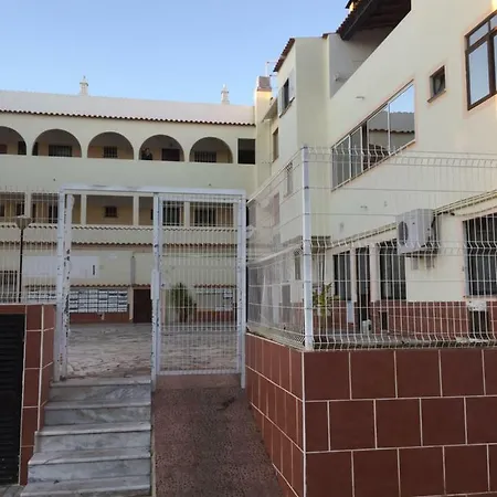Z&a - Spacious Apartment, Close To The Strip Apartament Albufeira